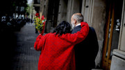 La rosa que reina en Sant Jordi viaja 9.000 km de Ecuador a Catalunya
